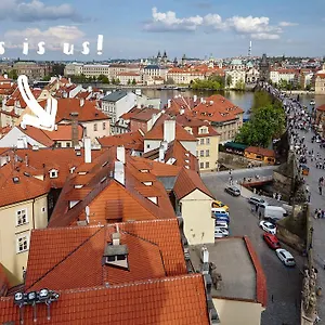 Queen Bee Apartment Prague